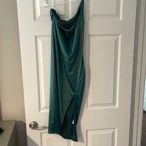 Dark green cocktail dress/prom dress. Polyester material. Brand new, never worn.